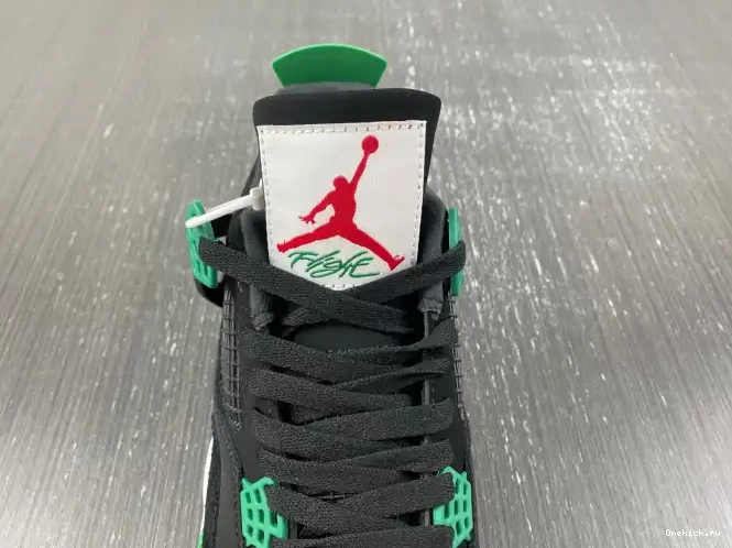 One Kick 4 DR5415-030 Retro SB Jordan 0628